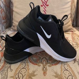 Women’s Nike shoes